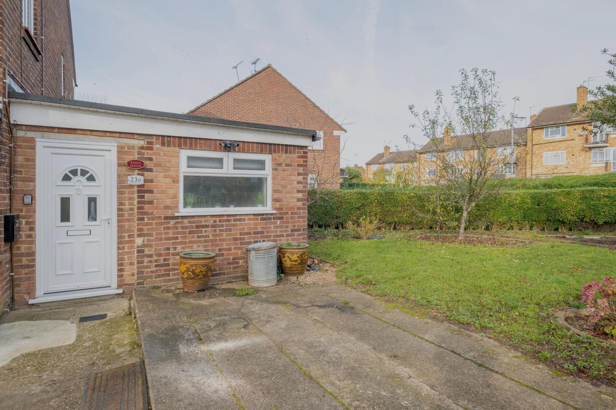 Kings House Apartment Hayes, West London Apt A Northolt  Екстериор снимка