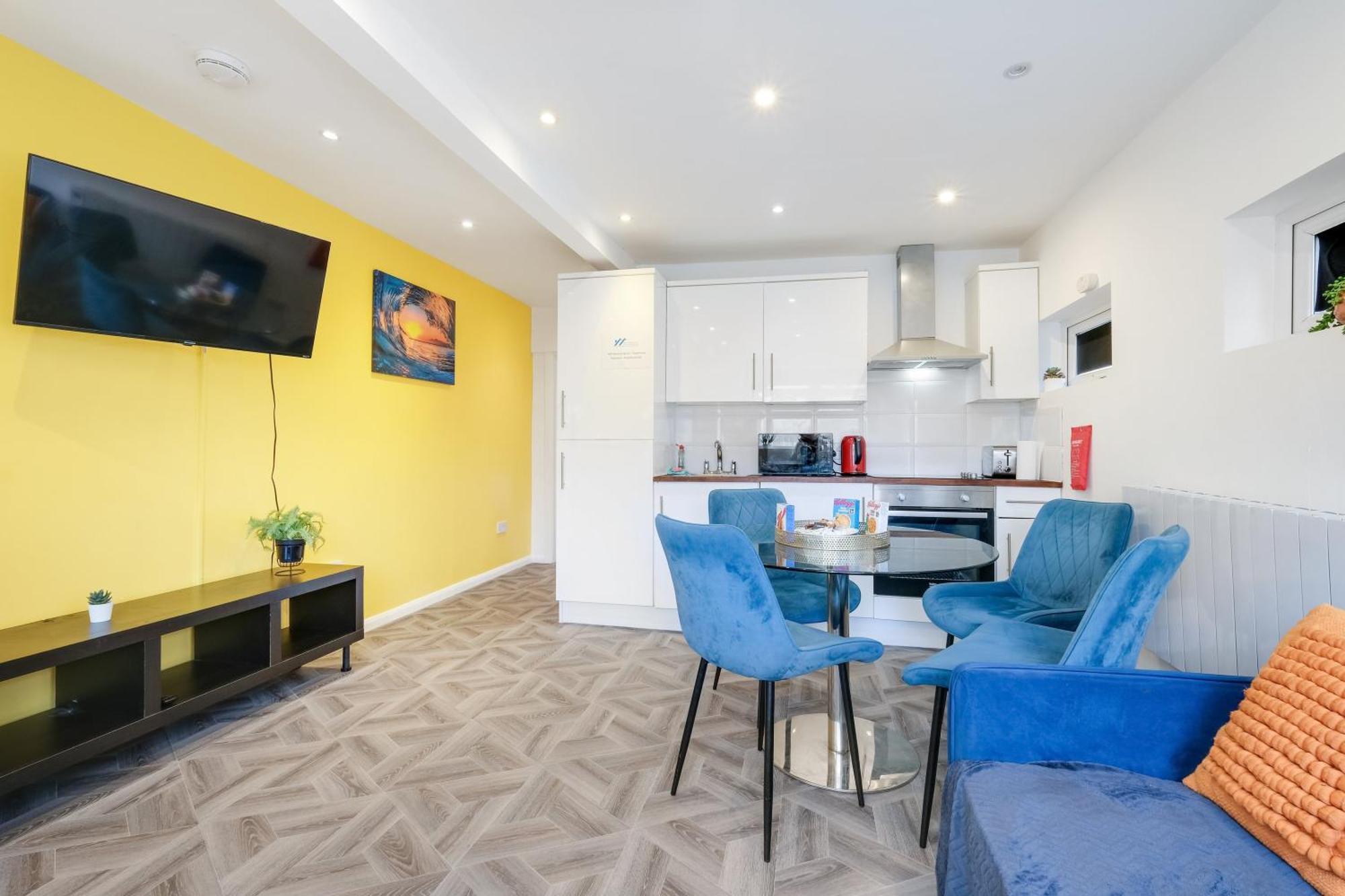 Kings House Apartment Hayes, West London Apt A Northolt  Екстериор снимка