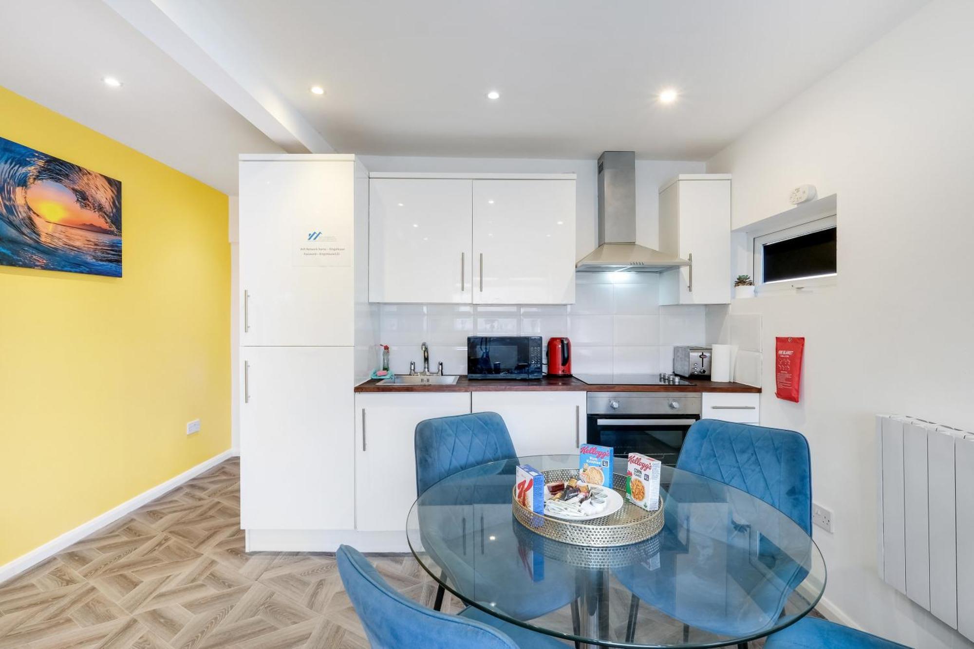 Kings House Apartment Hayes, West London Apt A Northolt  Екстериор снимка